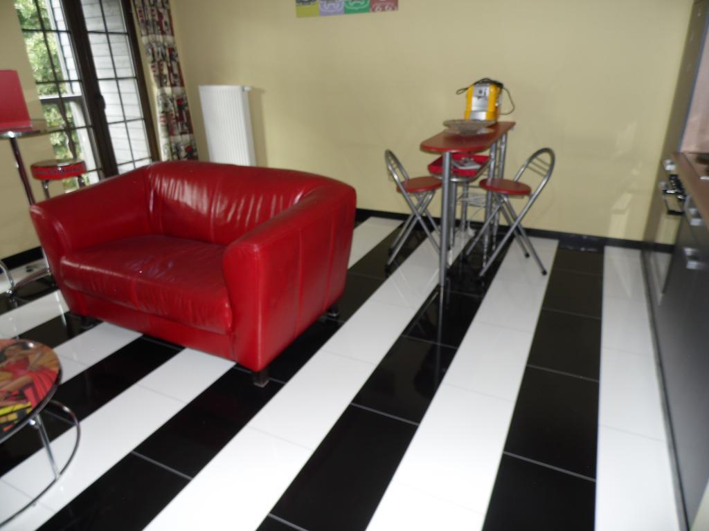 Guest House Western-City شو فونتان المظهر الخارجي الصورة