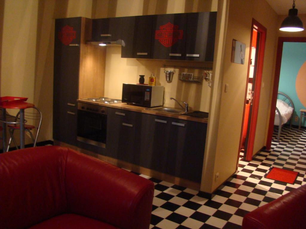 Guest House Western-City شو فونتان المظهر الخارجي الصورة